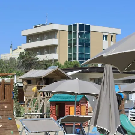 Otel Astor 3*