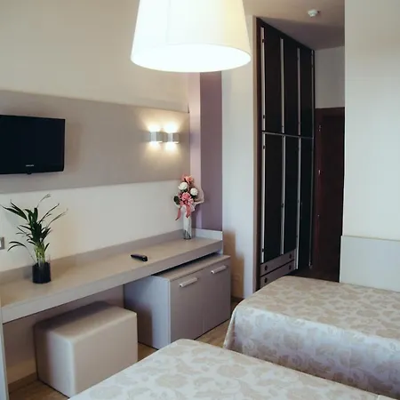 Astor Hotel 3*