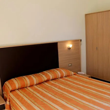 Astor 3*